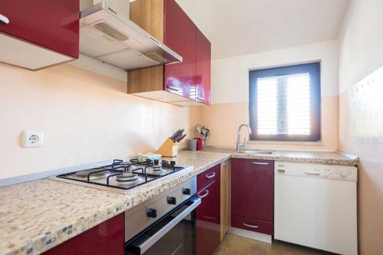 Apartmani Beba Omišalj Eksteriør bilde